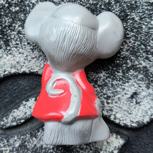 Vintage 1980s Hand Painted Holiday Mouse Mrs. Claus Ceramic Figurine 3.5" - Picture 5 of 7
